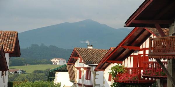  villages basques : espelette, sare, ainhoa, guéthary...