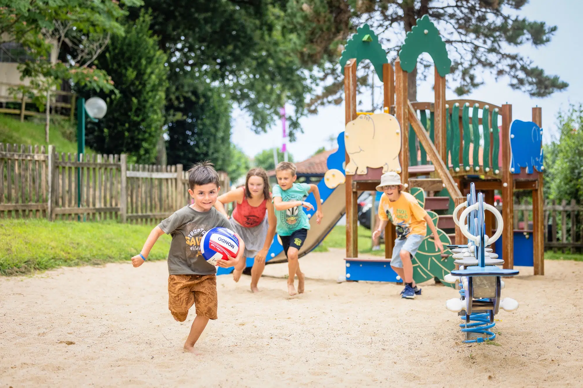 camping avec animations pays basque jeu de ballons