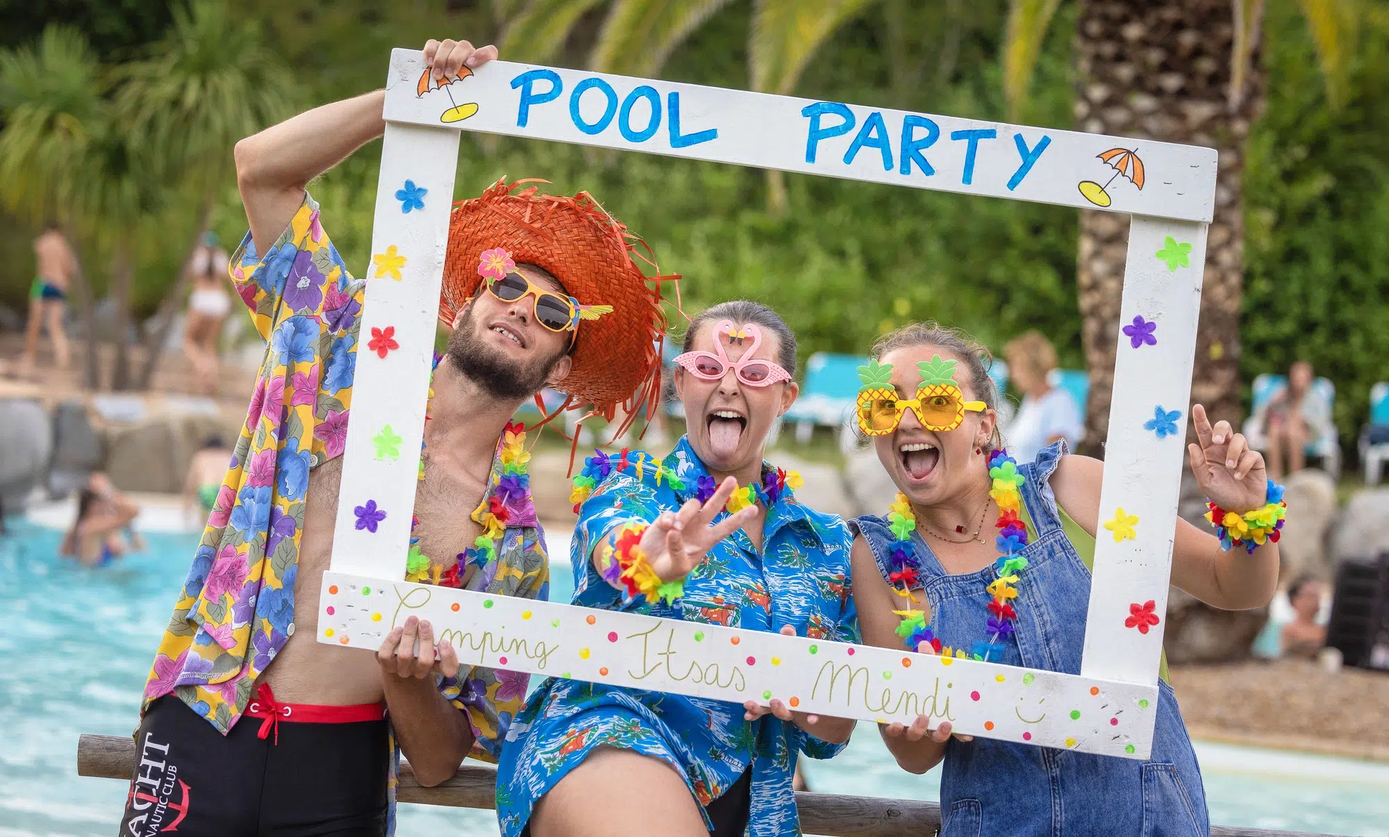 camping avec animations pays basque pool party