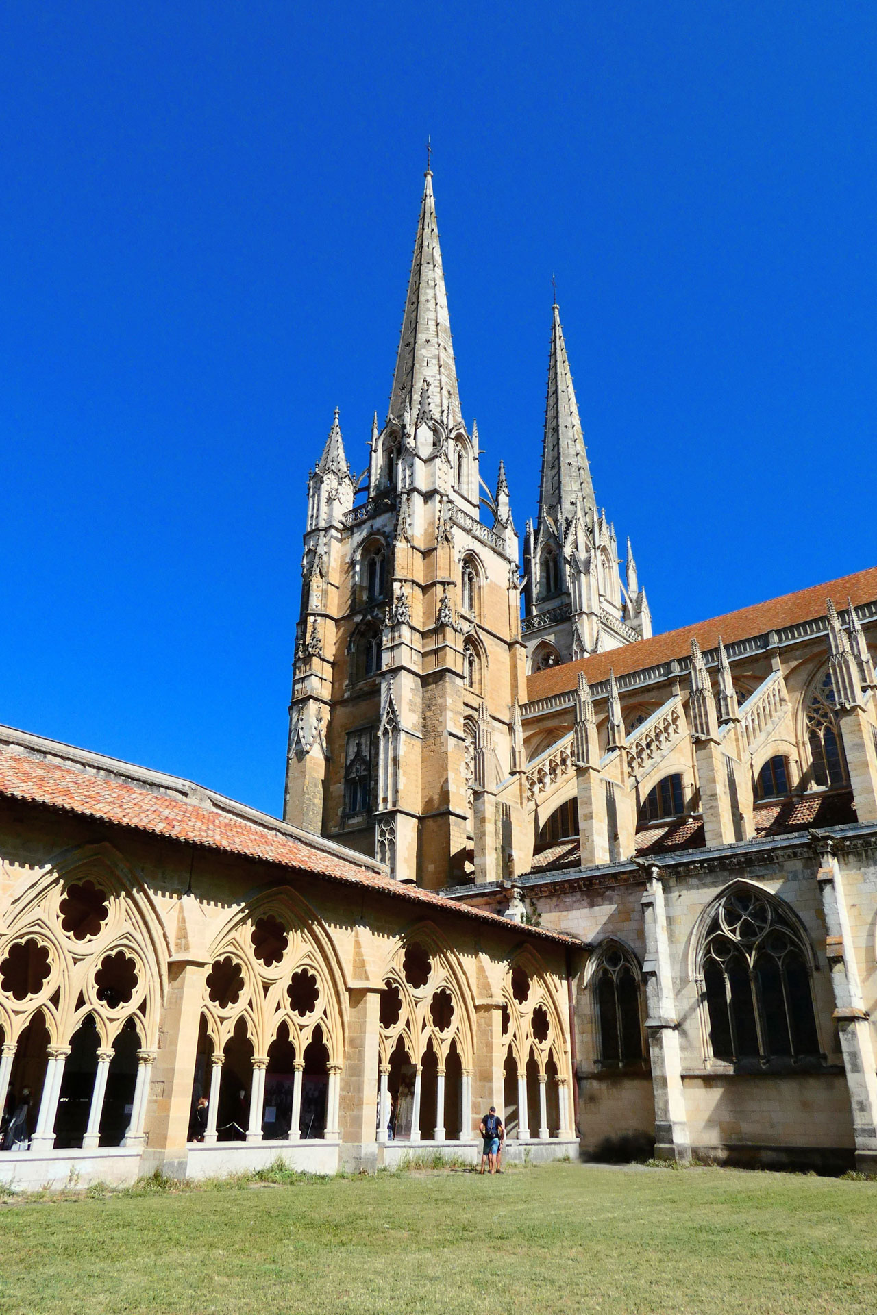 cathedral de bayonne