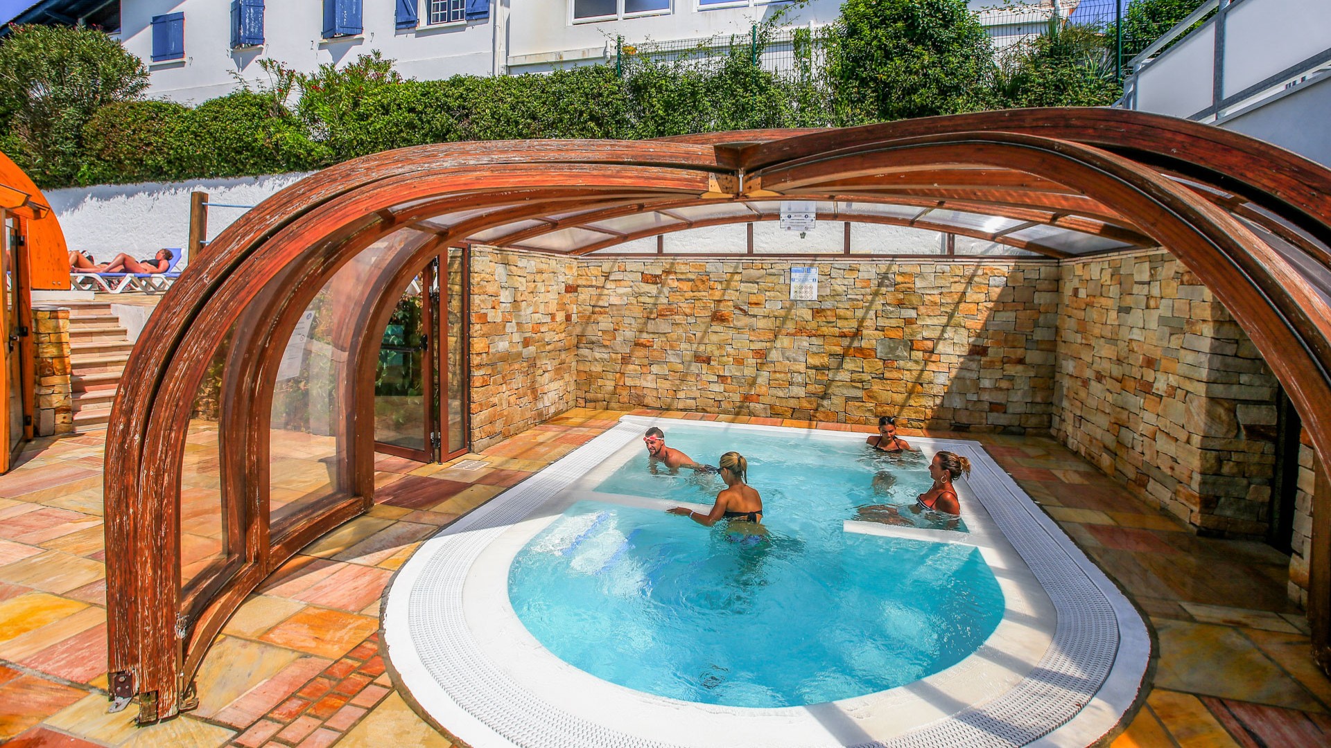espace aquatique itsas mendi jacuzzi