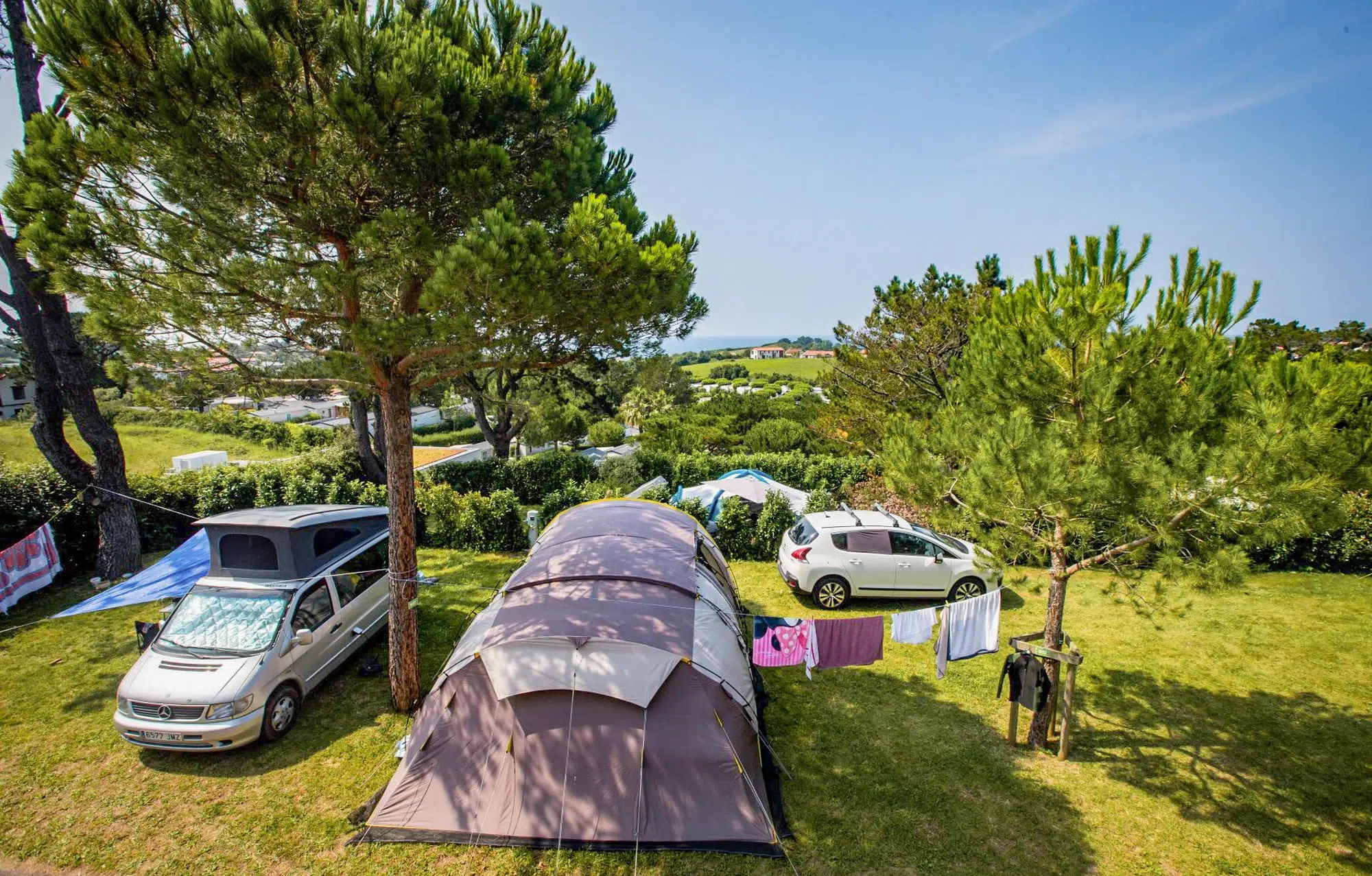 location emplacement tente et fourgon