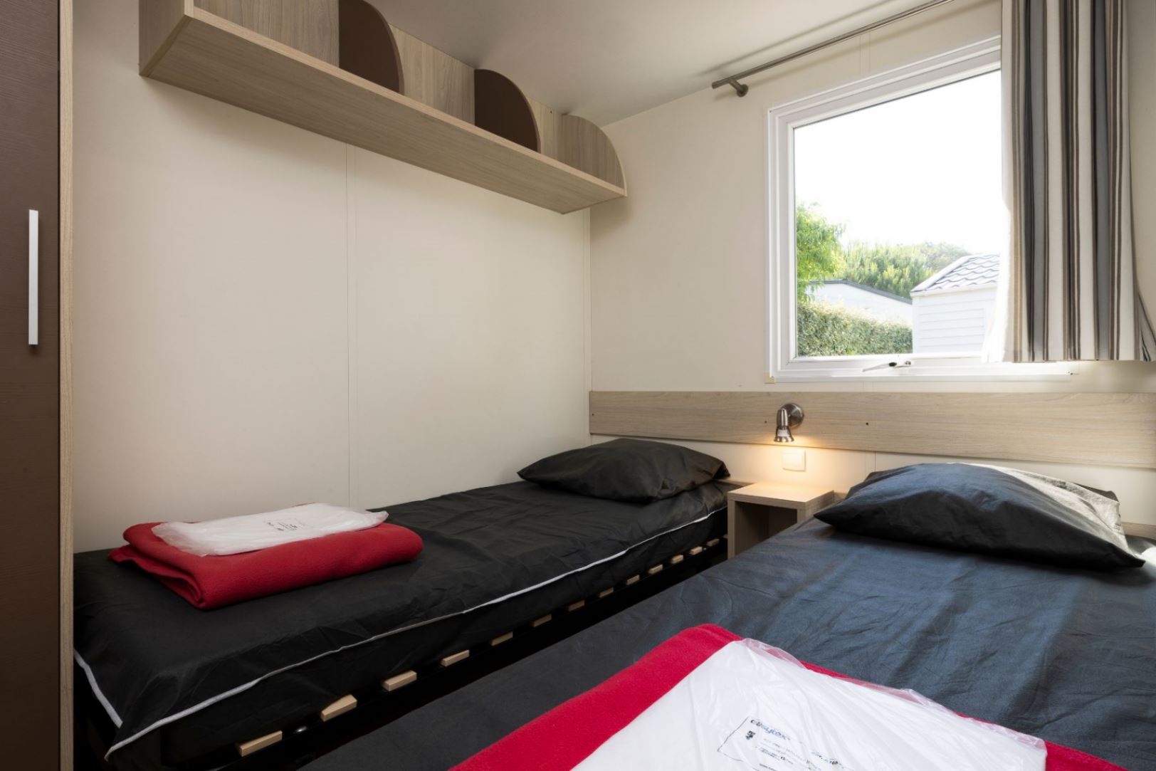 marinela chambre mobil home pres de saint jean de luz