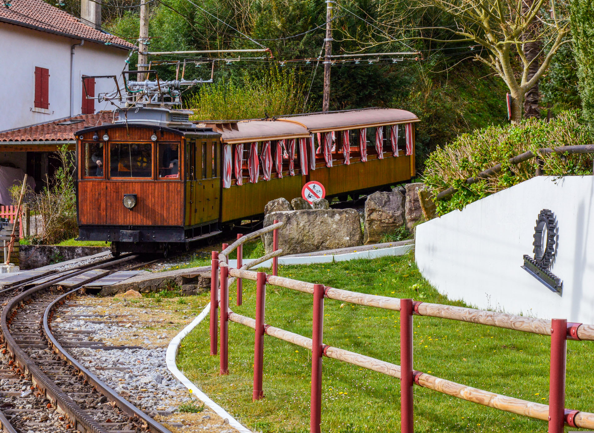 petit train de la rhune sare