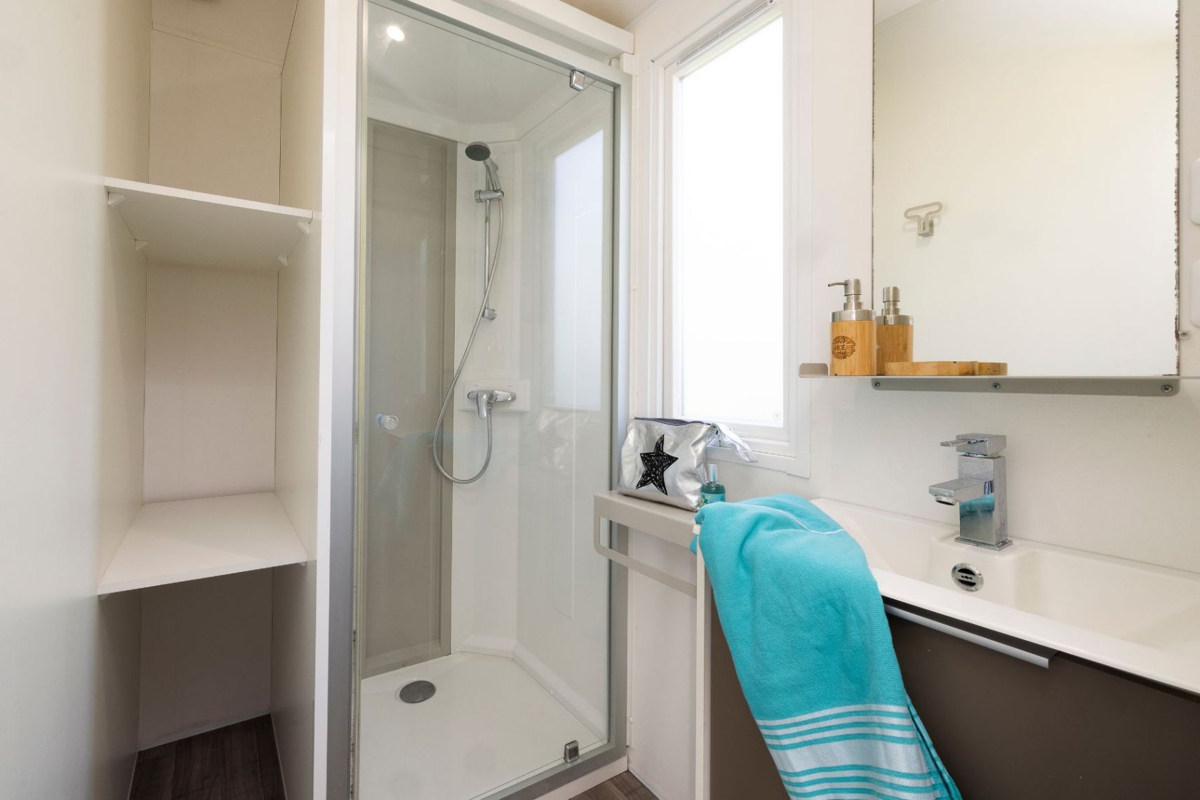 salle de bain mobil home