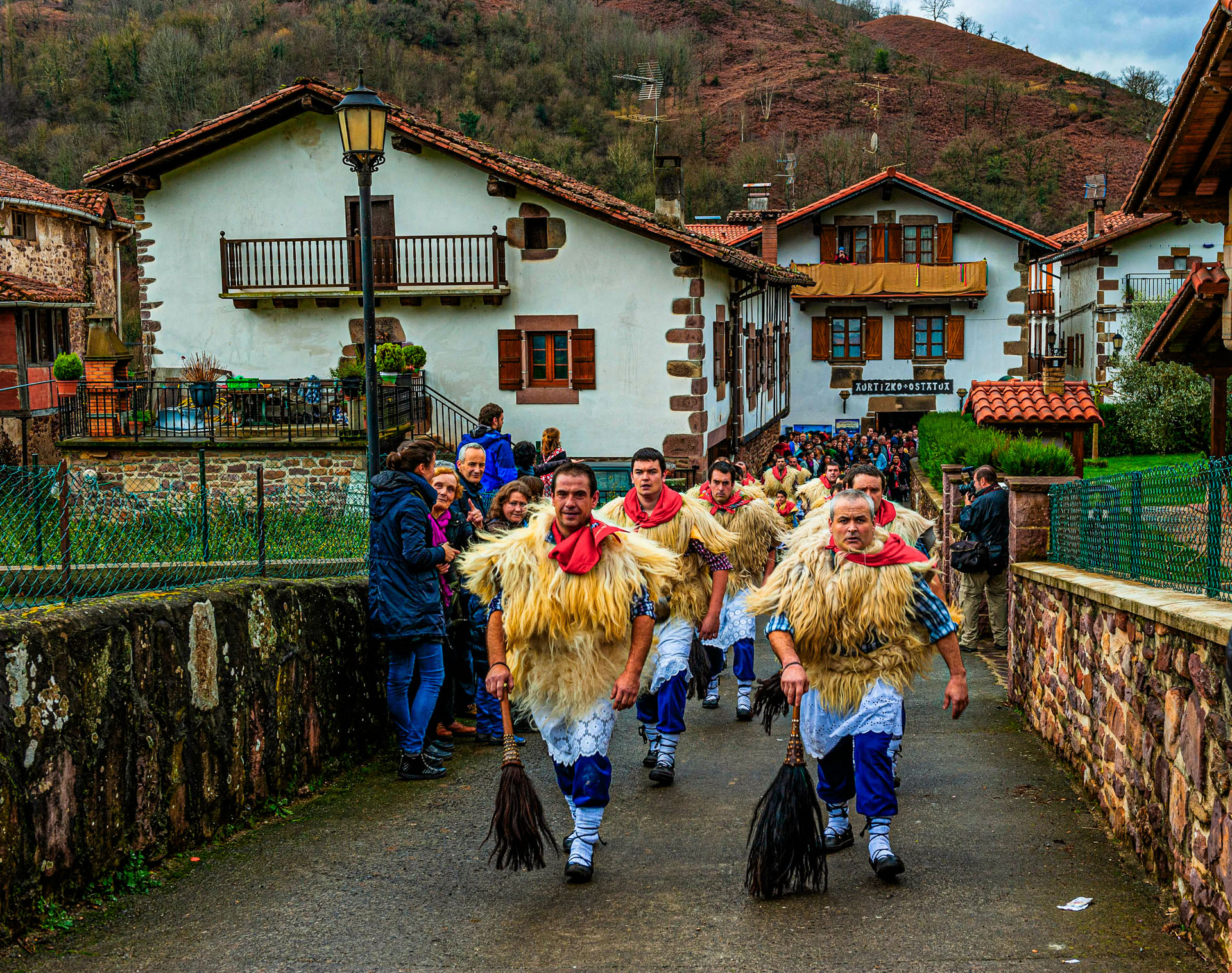 traditions basque kaskarot